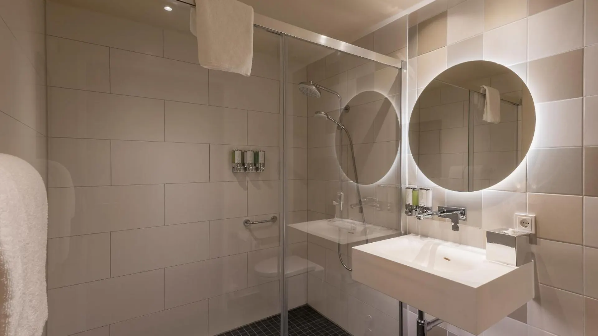 Hampton By Hilton Munich City North Hotel