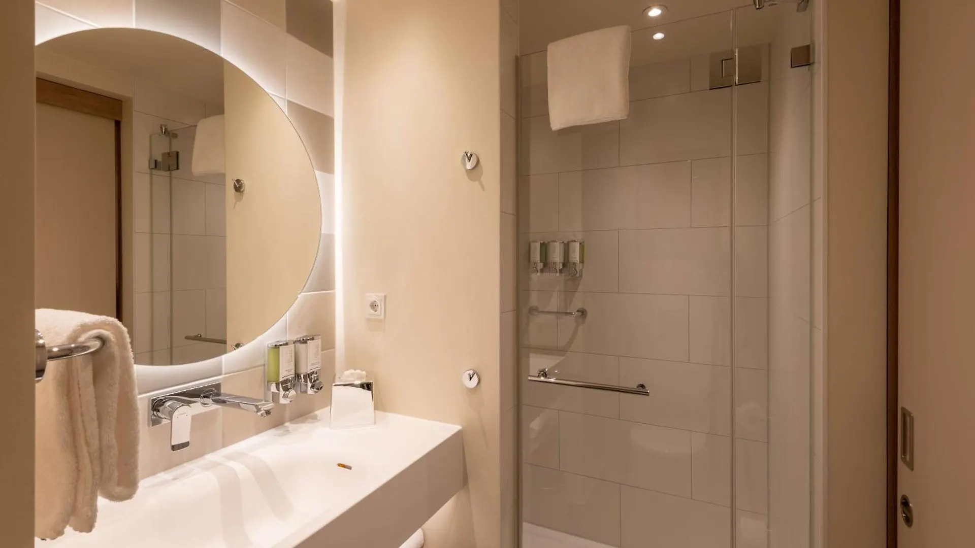 Hampton By Hilton Munich City North 3*,  Duitsland